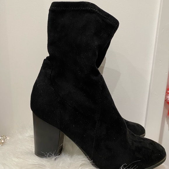 Forever 21 Shoes - Black heeled ankle booties